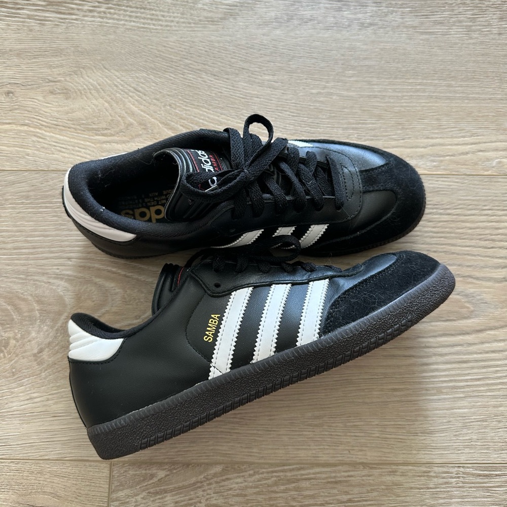 Adidas Samba in Black, White, & Gum Size Women’s 6.5 / Men’s 5.5